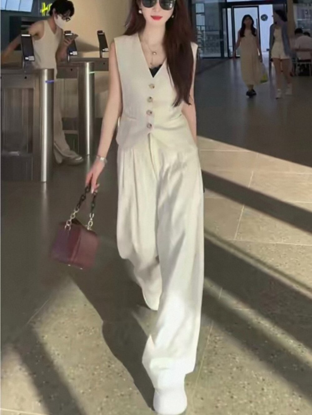 Cream Vest and Pants Suit Set Size Medium Summer Flowy